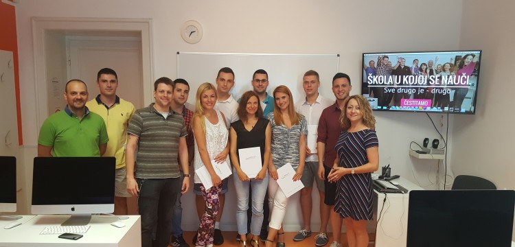 Grupna slika Web 34